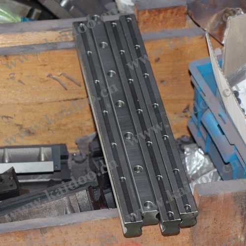 Linear guide